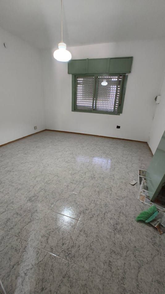 CASA 2 DORMITORIOS